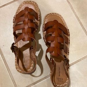 Women’s leather sandals, size 10, New